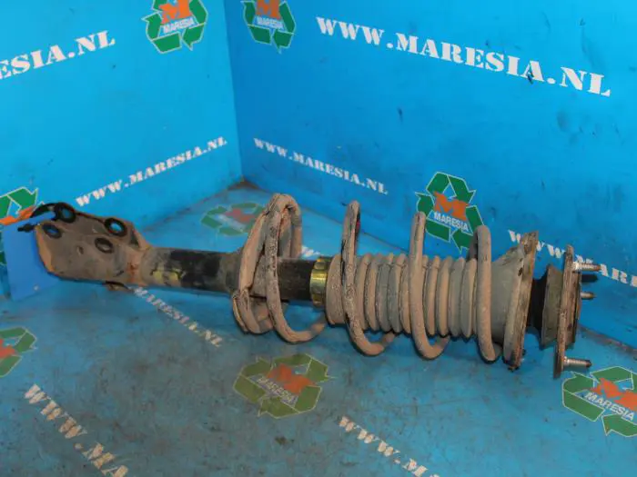 Front shock absorber rod, right Toyota Yaris