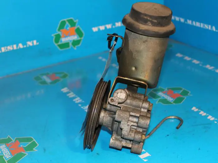 Power steering pump Toyota Yaris