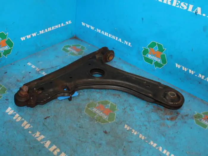 Front lower wishbone, left Seat Ibiza