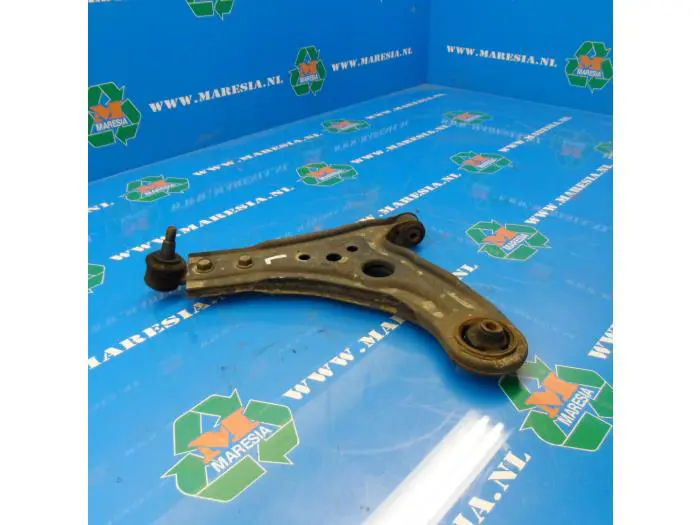 Front lower wishbone, left Daewoo Lanos