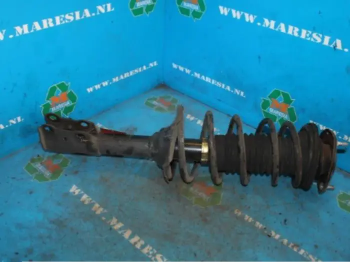 Front shock absorber rod, right Toyota Yaris