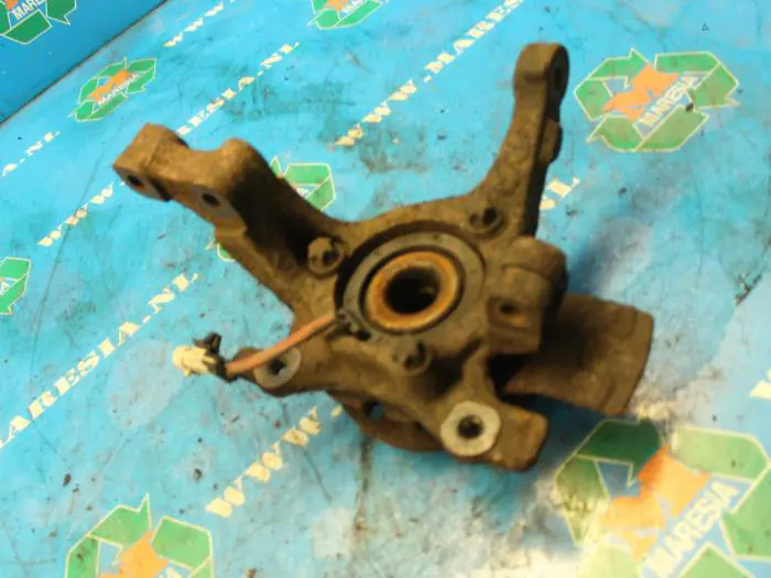 Knuckle, front right Opel Zafira C