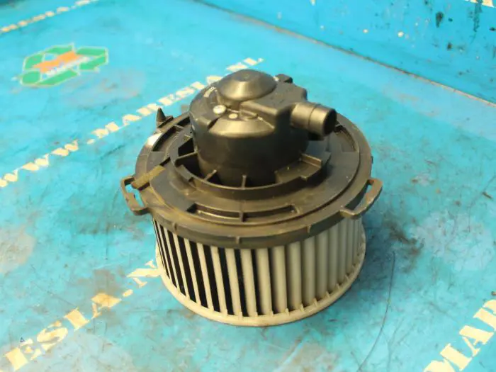 Heating and ventilation fan motor Mazda 3.