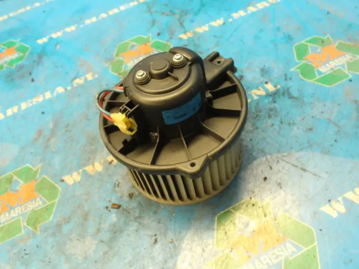 Heating and ventilation fan motor Mitsubishi Space Star