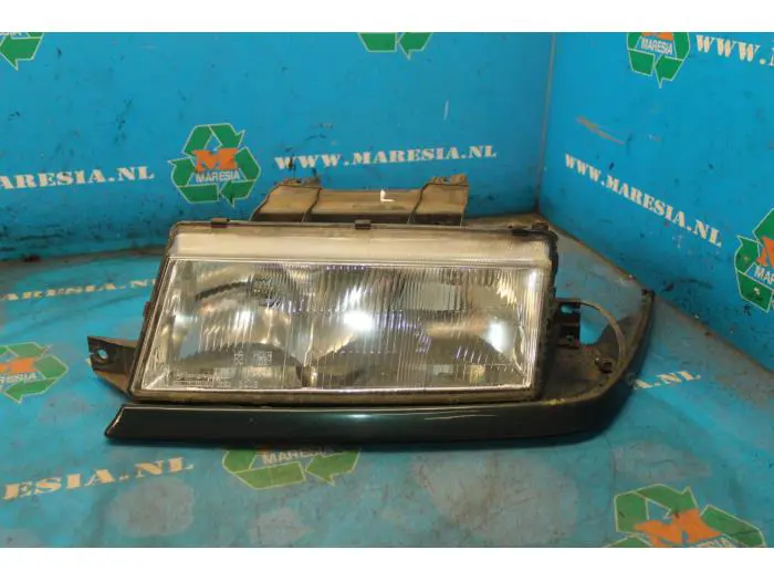 Koplamp links Ssang Yong Musso