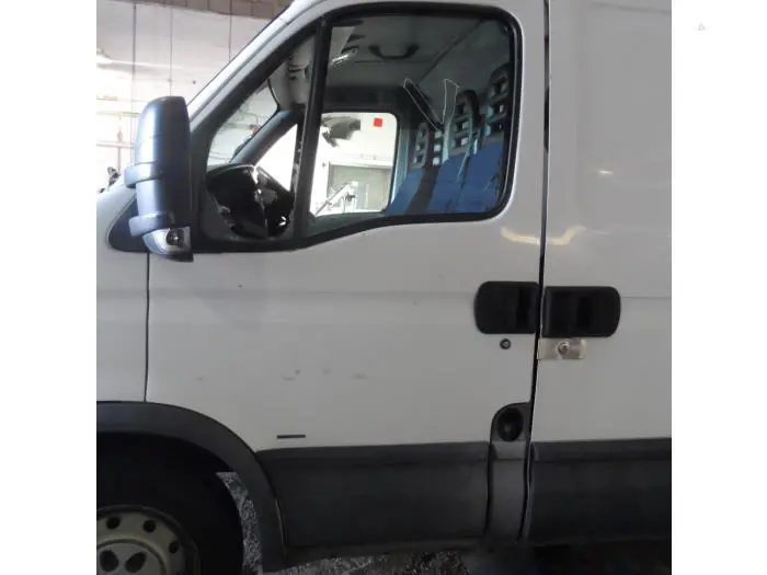 Portier 2Deurs links Iveco Daily