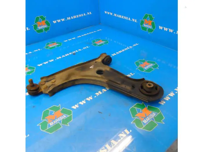 Front lower wishbone, left Daewoo Tacuma