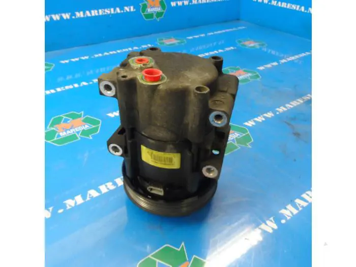 Air conditioning pump Ford Fiesta