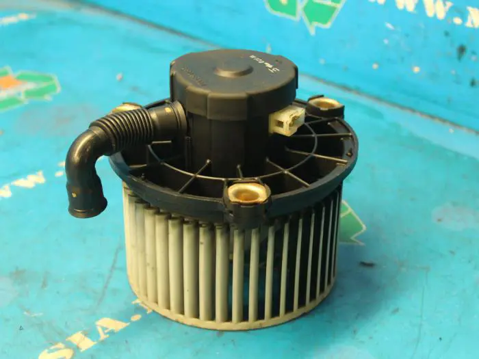 Heating and ventilation fan motor Hyundai Matrix