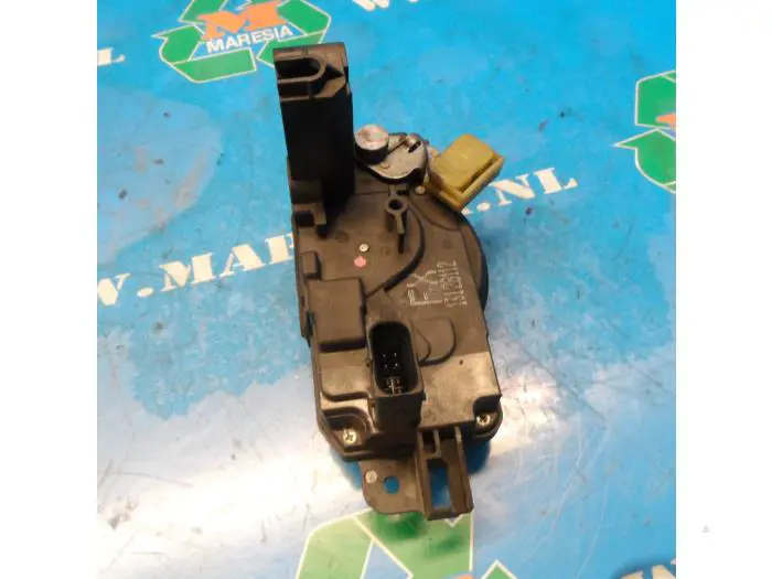 Front door lock mechanism 4-door, right Opel Astra