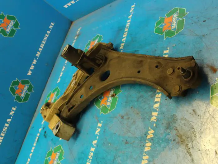 Front lower wishbone, right Seat Leon
