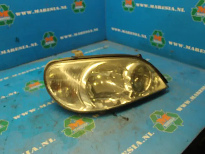 Headlight, right Kia Carnival