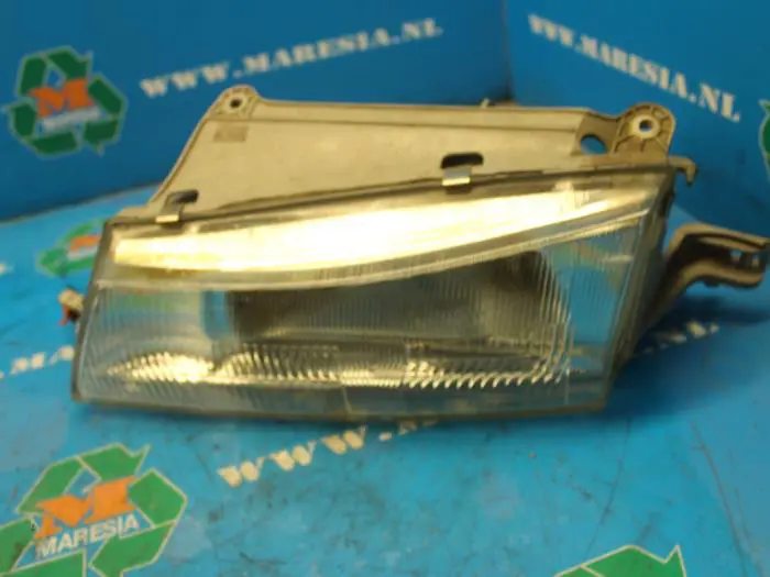 Koplamp links Daewoo Nexia