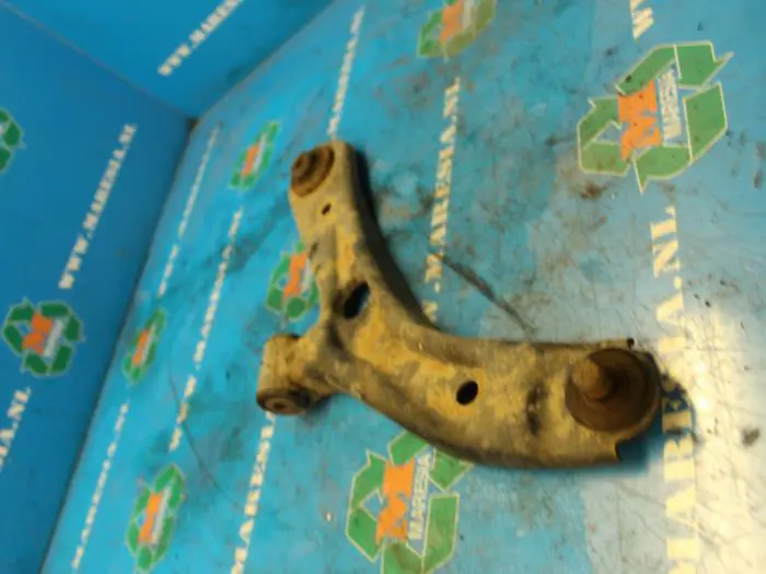 Front lower wishbone, left Suzuki Swift