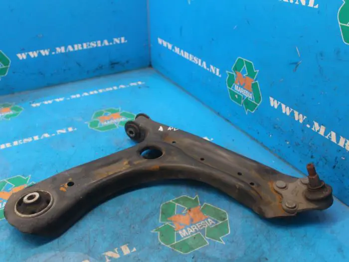 Front lower wishbone, right Seat Ibiza