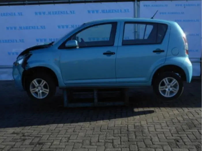 Rear door 4-door, left Daihatsu Sirion