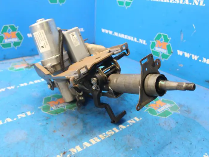 Steering column housing Nissan Note