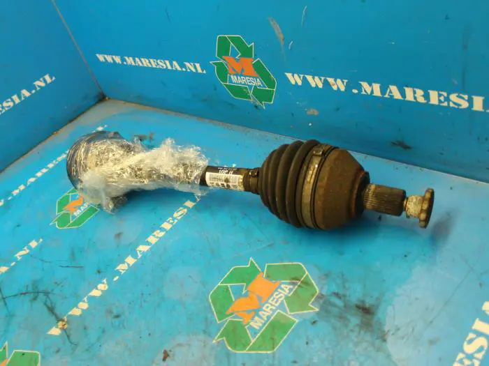 Front drive shaft, left Skoda Fabia