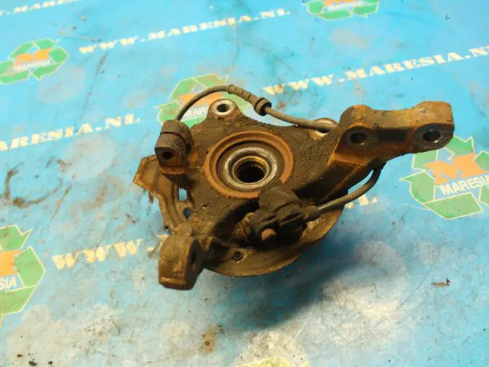 Knuckle, front right Opel Corsa