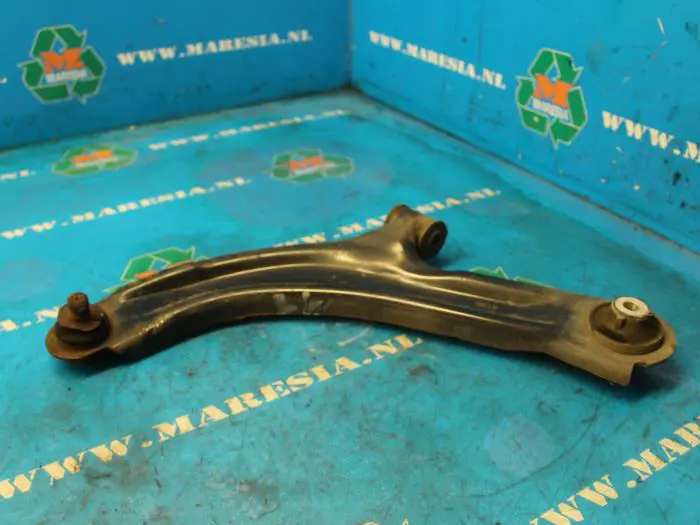 Front lower wishbone, left Nissan Micra