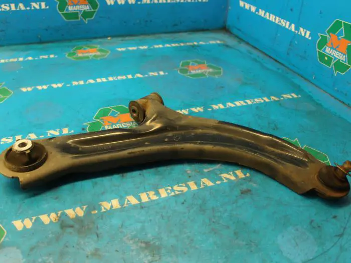 Front lower wishbone, right Nissan Micra