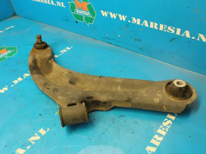 Front lower wishbone, right Nissan Micra