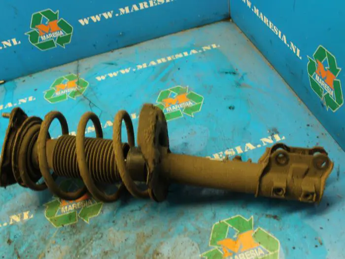 Front shock absorber rod, right Hyundai I30