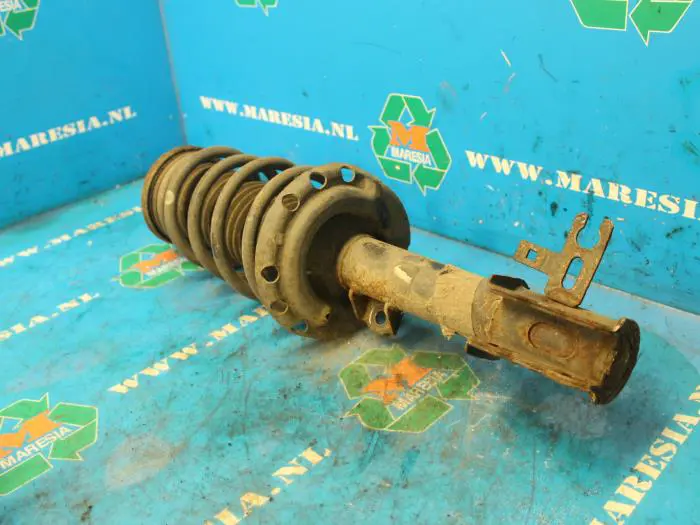 Front shock absorber rod, right Opel Zafira