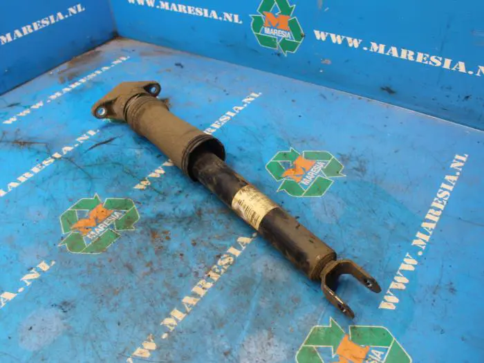 Rear shock absorber, left Hyundai I30