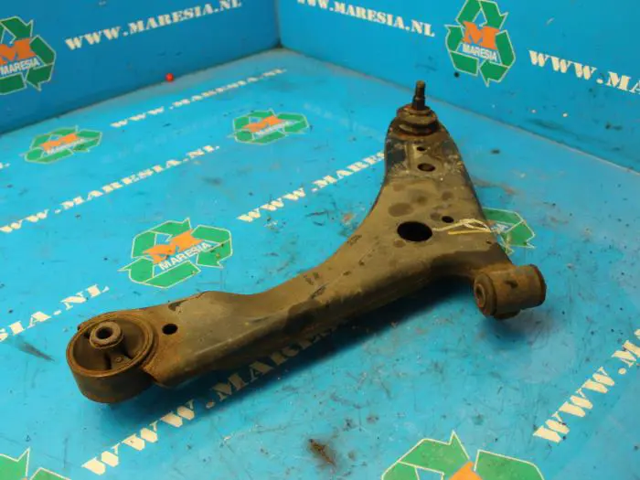 Front lower wishbone, left Kia Picanto