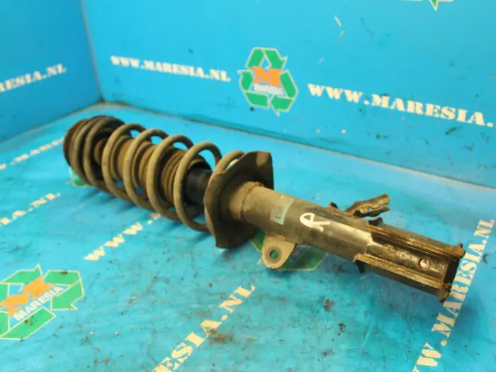 Front shock absorber rod, right Nissan Micra