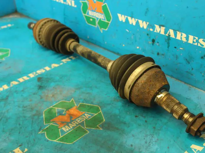 Front drive shaft, left Opel Astra