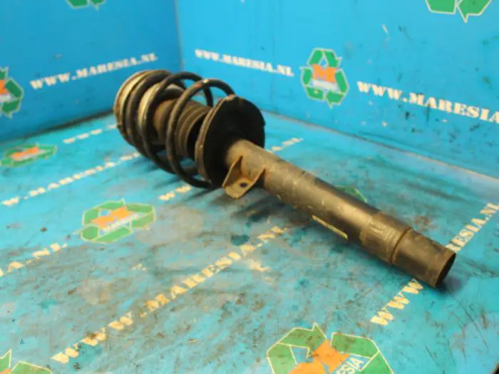 Front shock absorber rod, right BMW 3-Serie