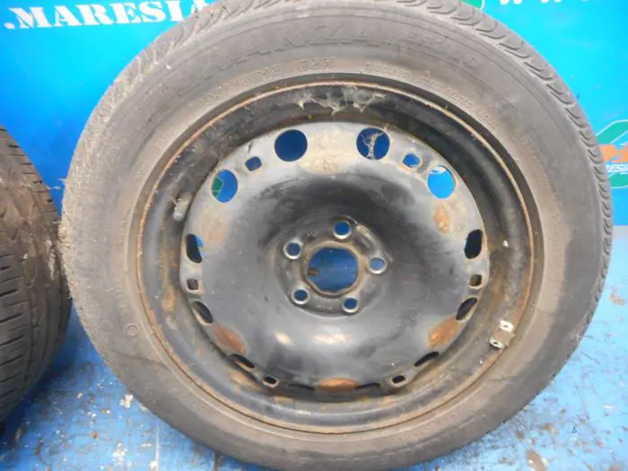 Wheel + tyre Skoda Fabia