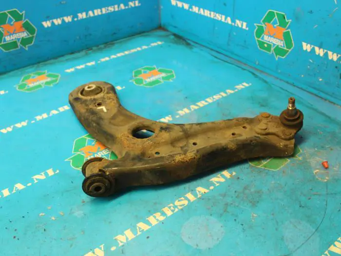 Front lower wishbone, left Skoda Fabia