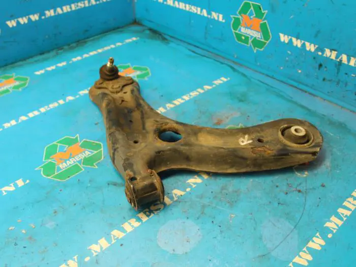 Front lower wishbone, right Skoda Fabia