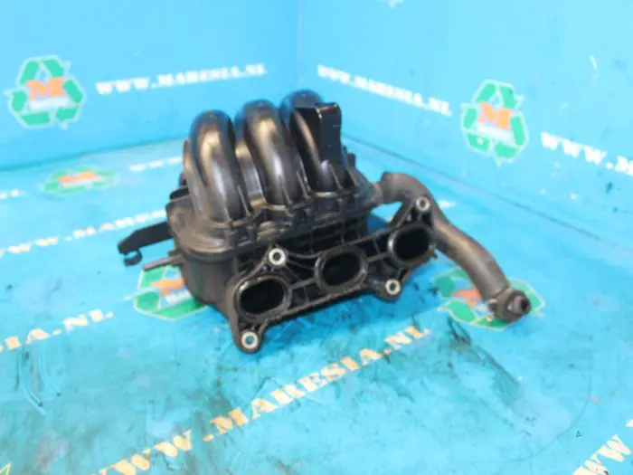 Intake manifold Toyota Aygo