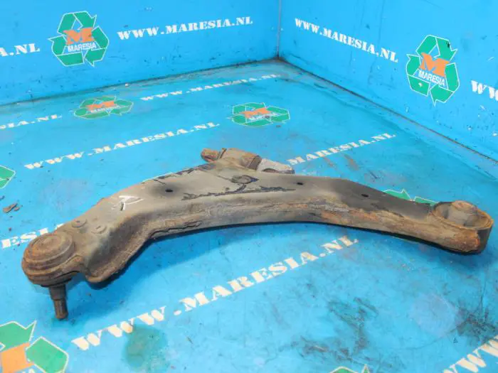 Front lower wishbone, right Hyundai Coupe