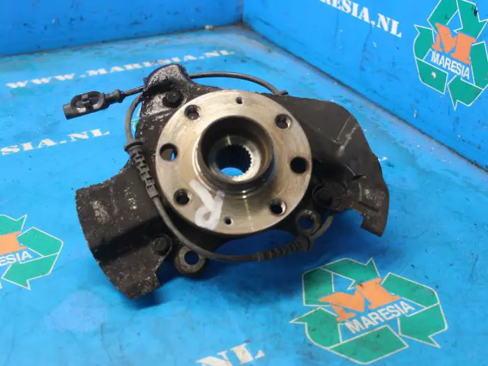 Knuckle, front right Opel Corsa