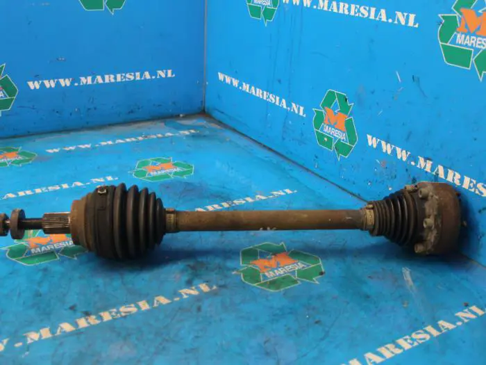 Front drive shaft, left Volkswagen Golf