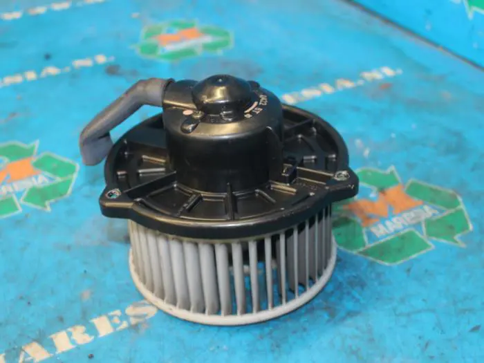 Heating and ventilation fan motor Mazda Demio