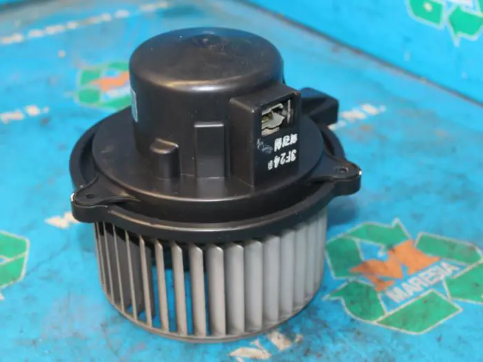 Heating and ventilation fan motor Kia Carens