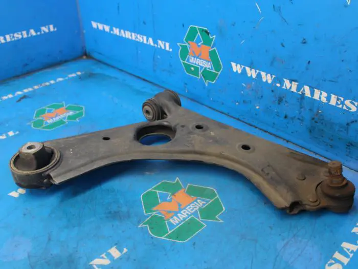 Front lower wishbone, right Fiat Doblo