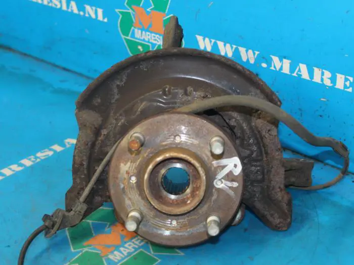 Knuckle, front right Daihatsu Sirion