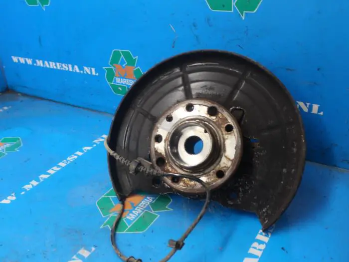 Achsschenkel links vorne Opel Meriva