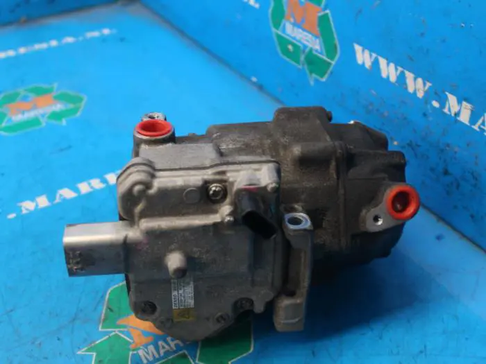 Air conditioning pump Toyota Yaris